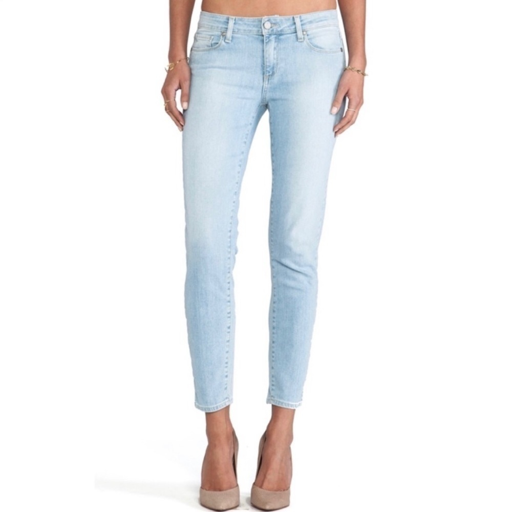 Sz30 PAIGE Verdugo Ankle Distressed Denim in Naomi Wash. EUC